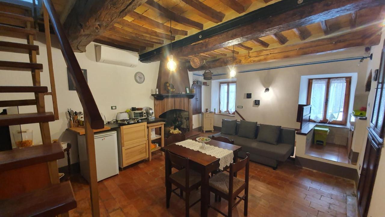 Apartament Le Casette Di Civitella- La Casa Di Rolando E Gina Civitella Del Lago Zewnętrze zdjęcie